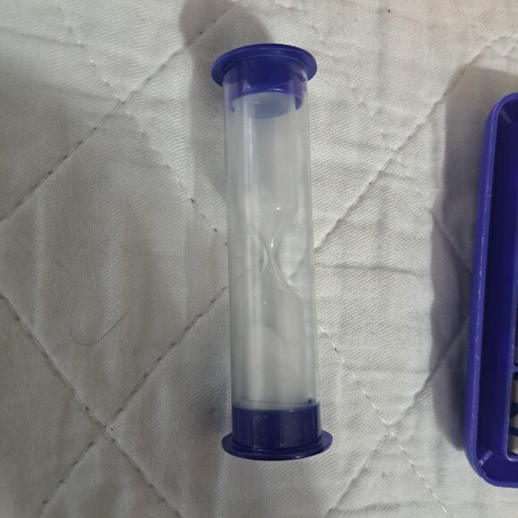 Parker Brothers "Boggle" The 3-Minute Word Search Game for Ages 8+ 1999 - Picture 6 of 11